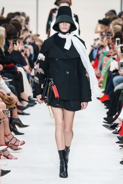 Look 37